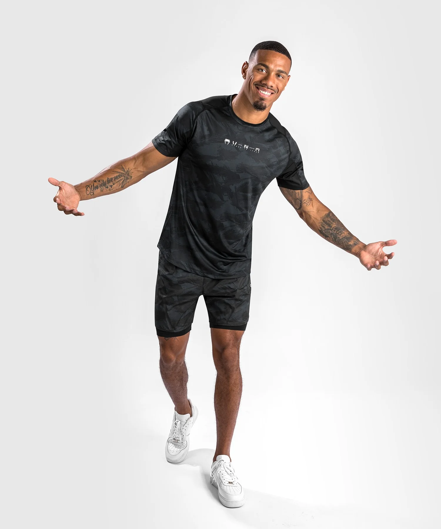 Venum Electron 3.0 Dry Tech T-Shirt - Short Sleeves - Black