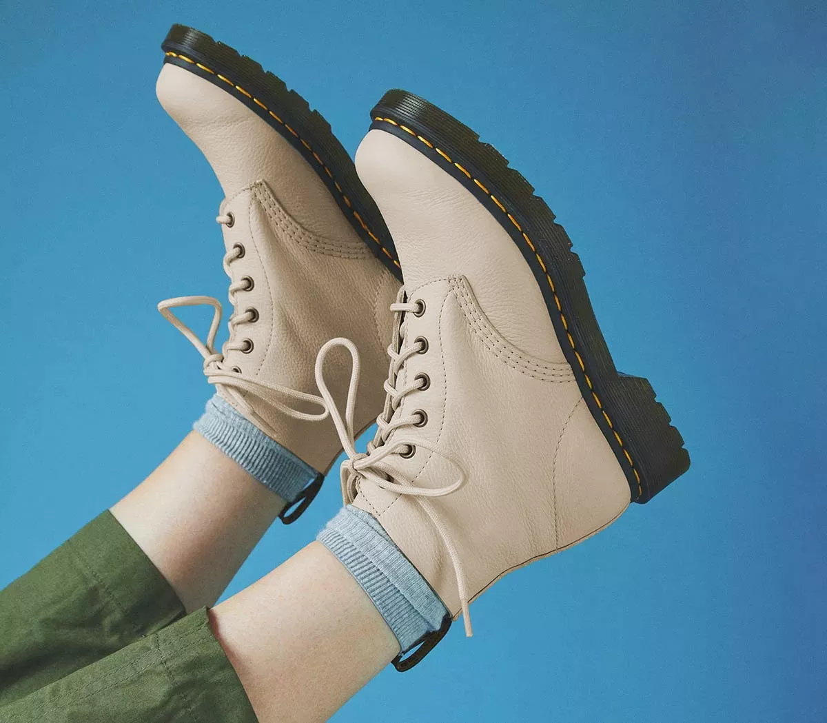 Dr. Martens 101 6 Eye Boots Parchment Beige Virginia