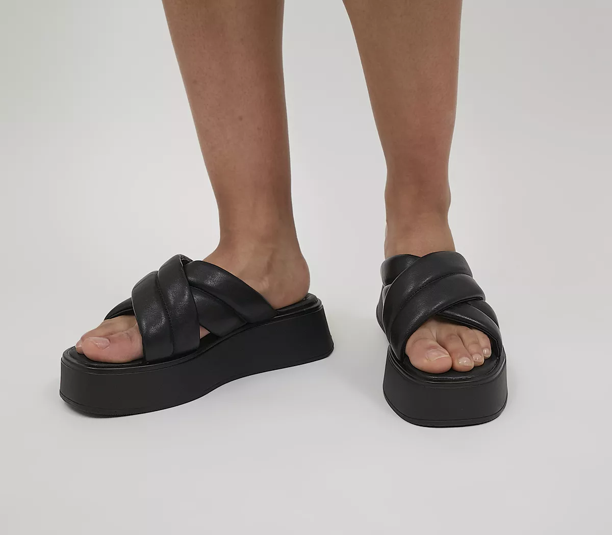 Vagabond Shoemakers Courtney Cross Strap Sliders Black