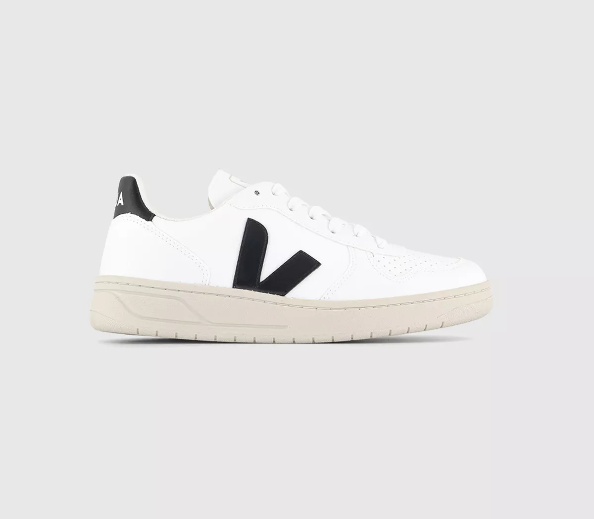 VEJA V-10 Trainers  New White Black F