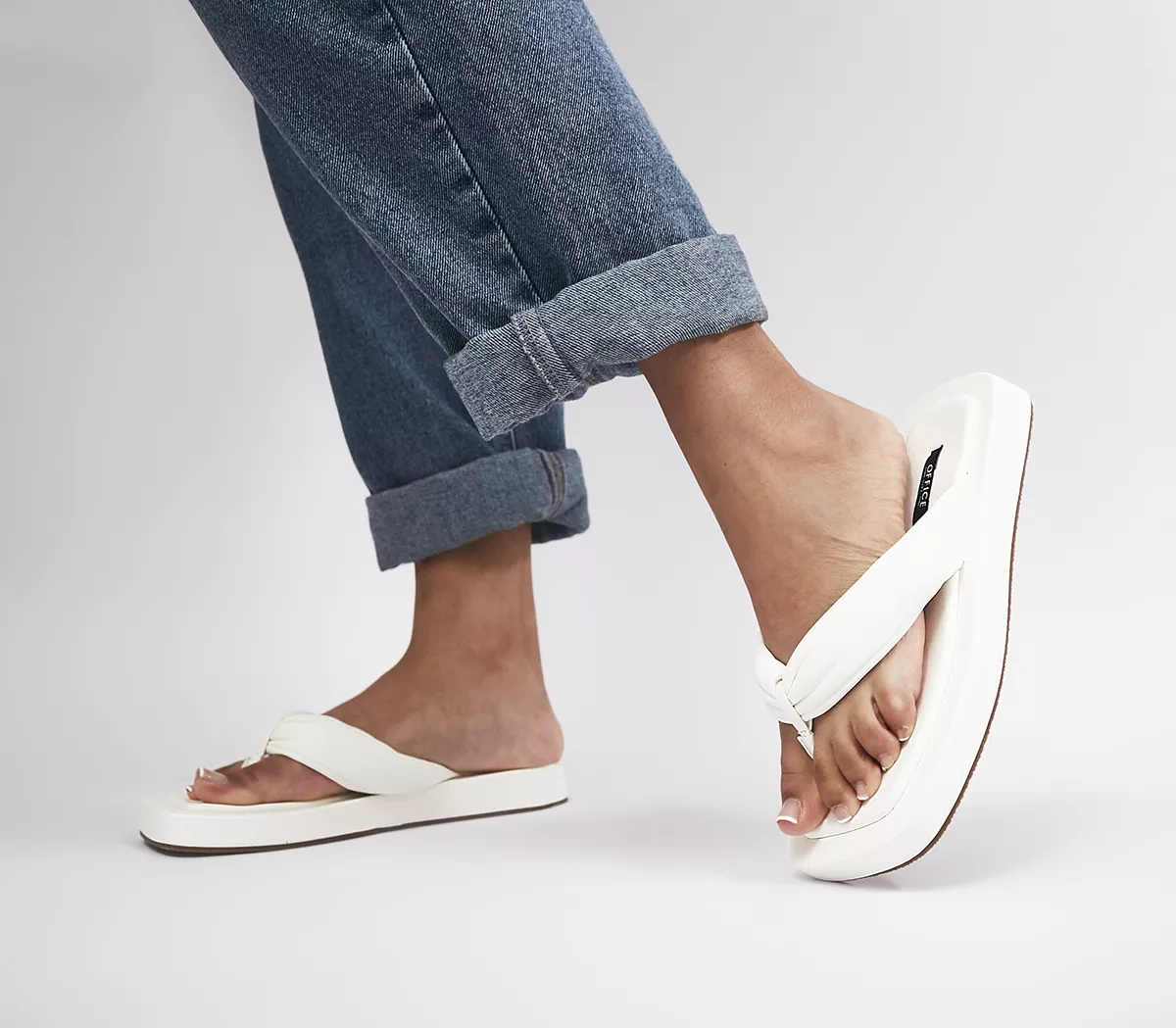 OFFICE Sala Padded Sole Thong Sandals White