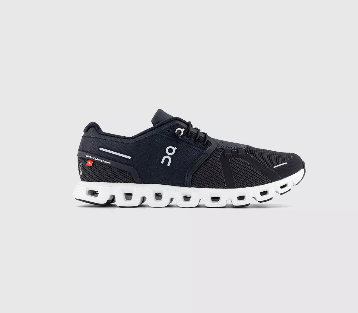 On Running Cloud 5 Trainers Black White