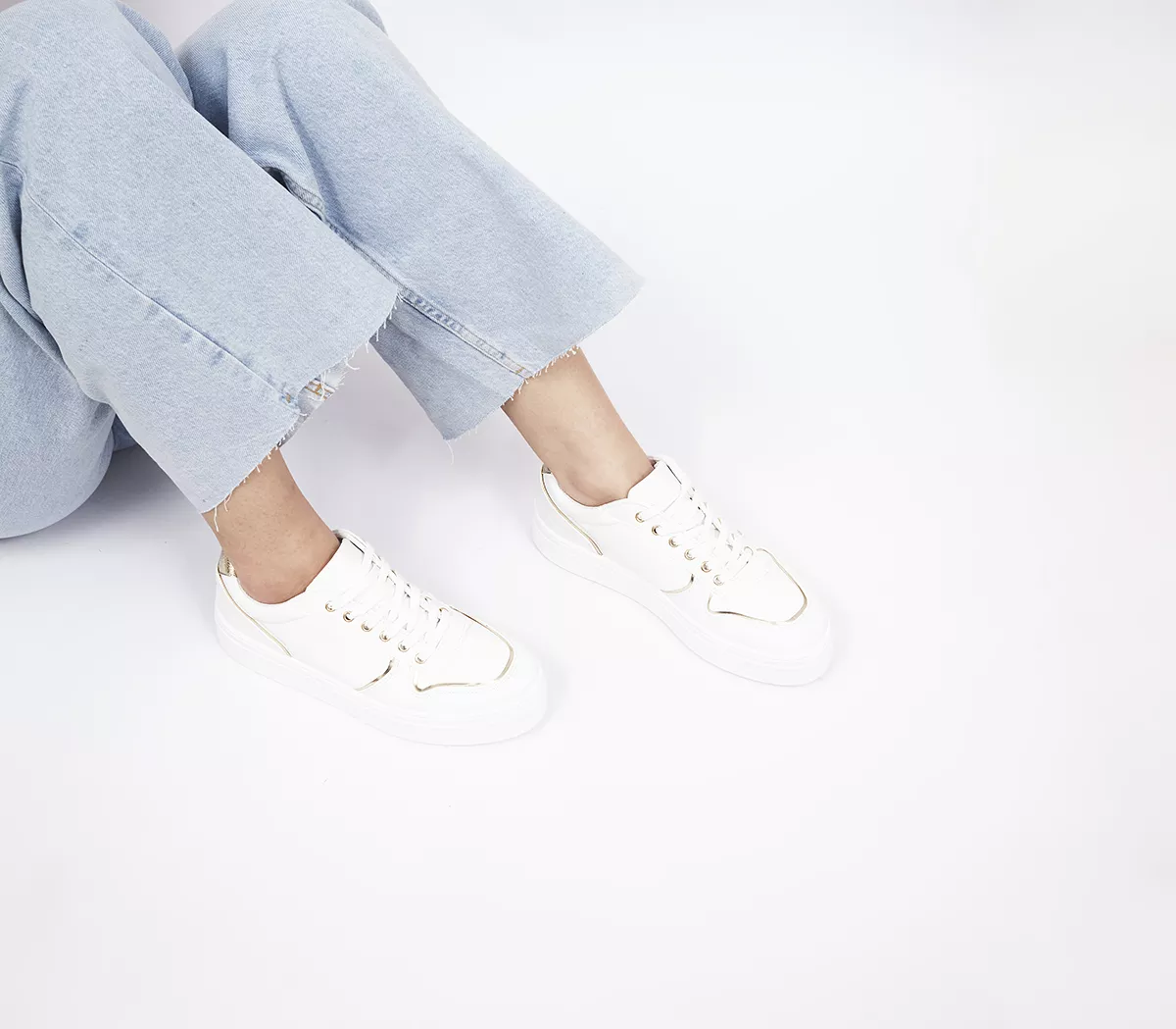 OFFICE Fire Retro Platform Trainers White