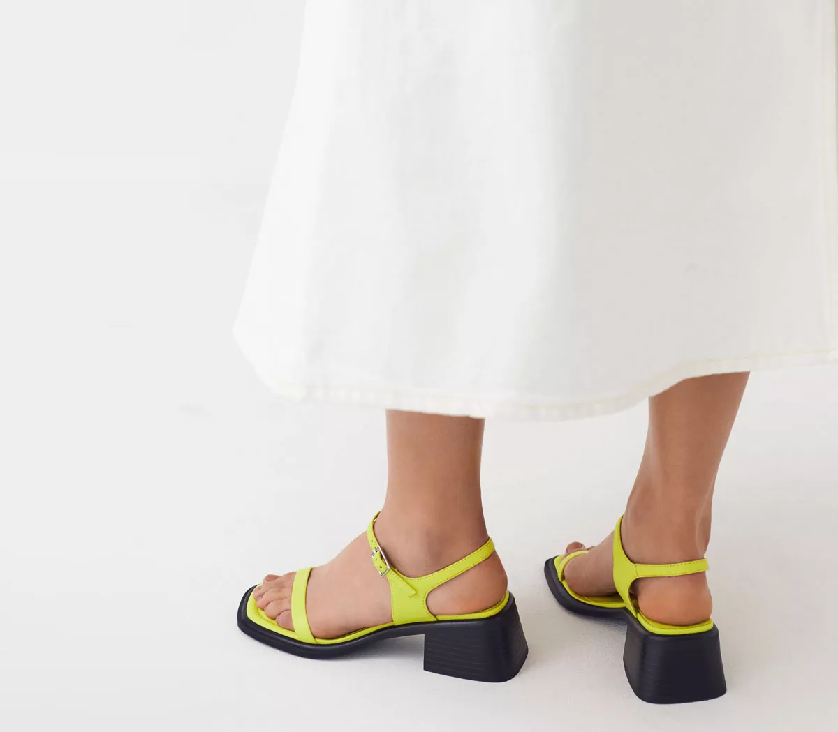 Vagabond Shoemakers Ines Barley There Sandals Lime