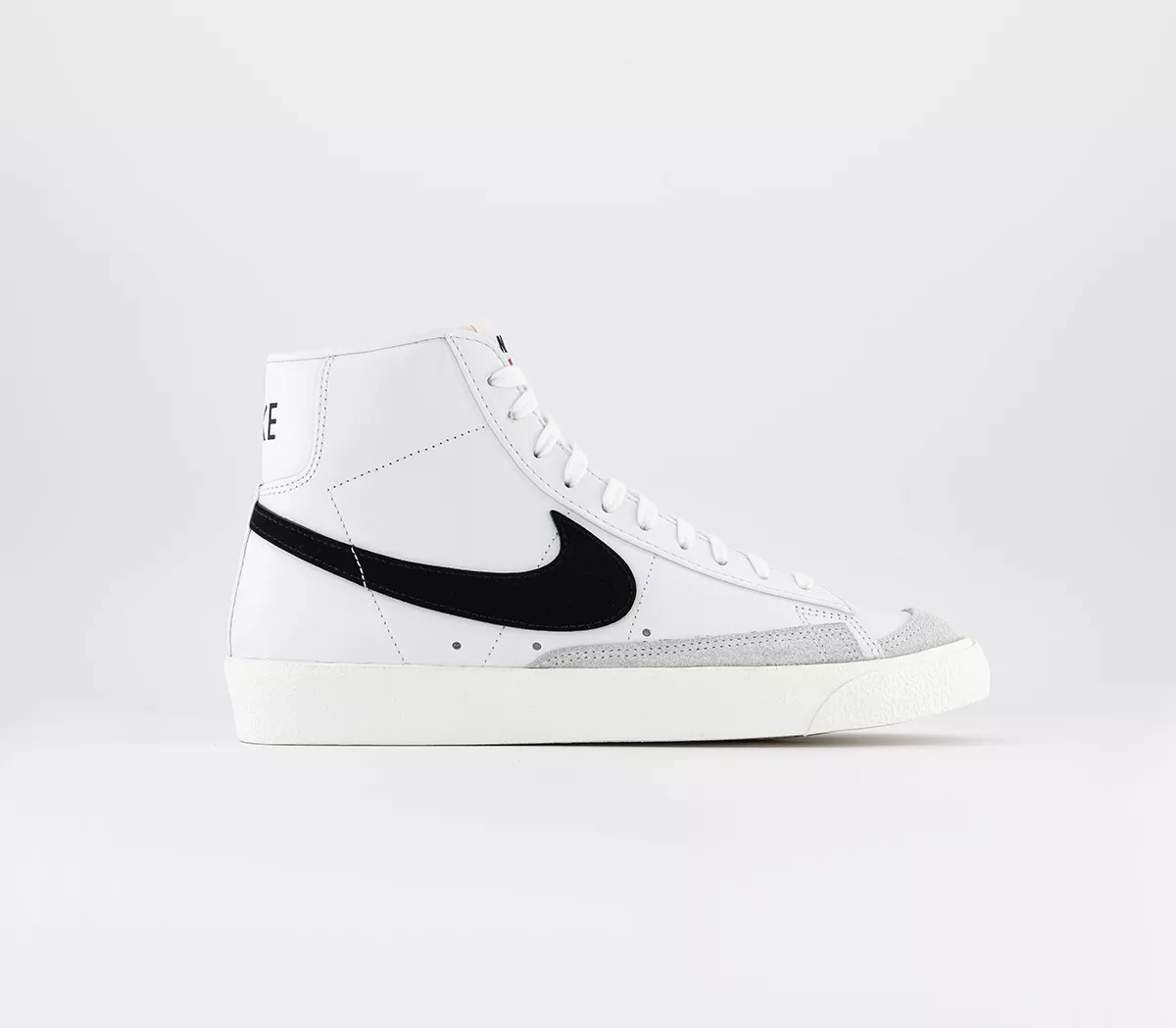 Nike Blazer Mid 77 Trainers White Black