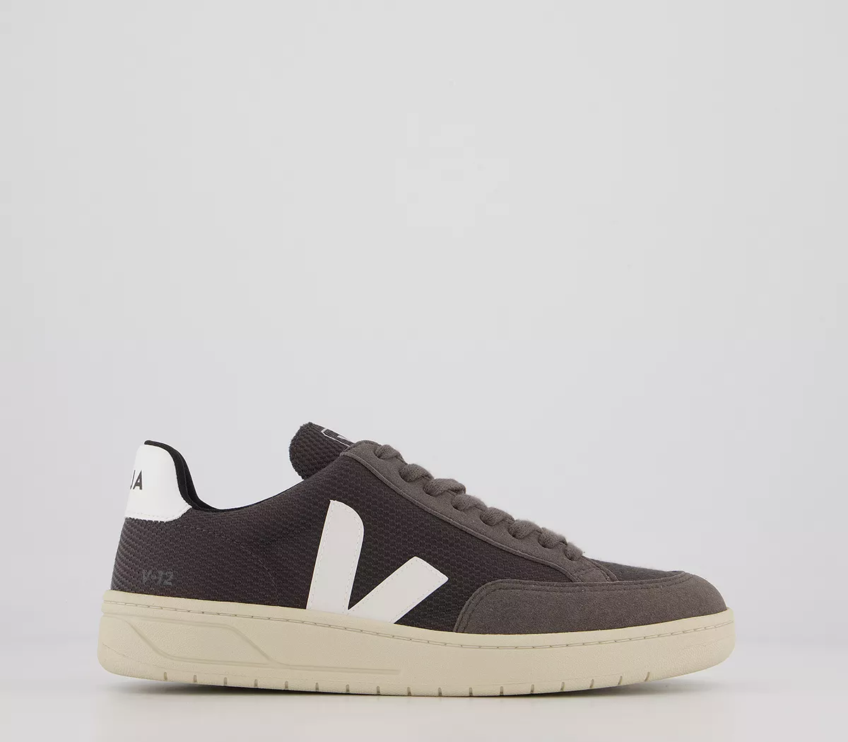 VEJA V-12 Trainers Bmesh Grafite White