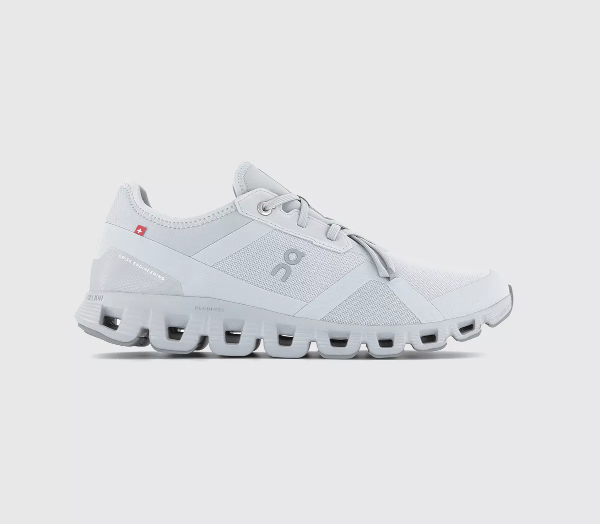 On Running Cloud X 3 Ad Trainers  Glacier Alloy