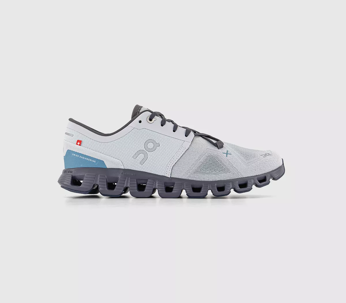 On Running Cloud X3 Trainers Glacier Iron