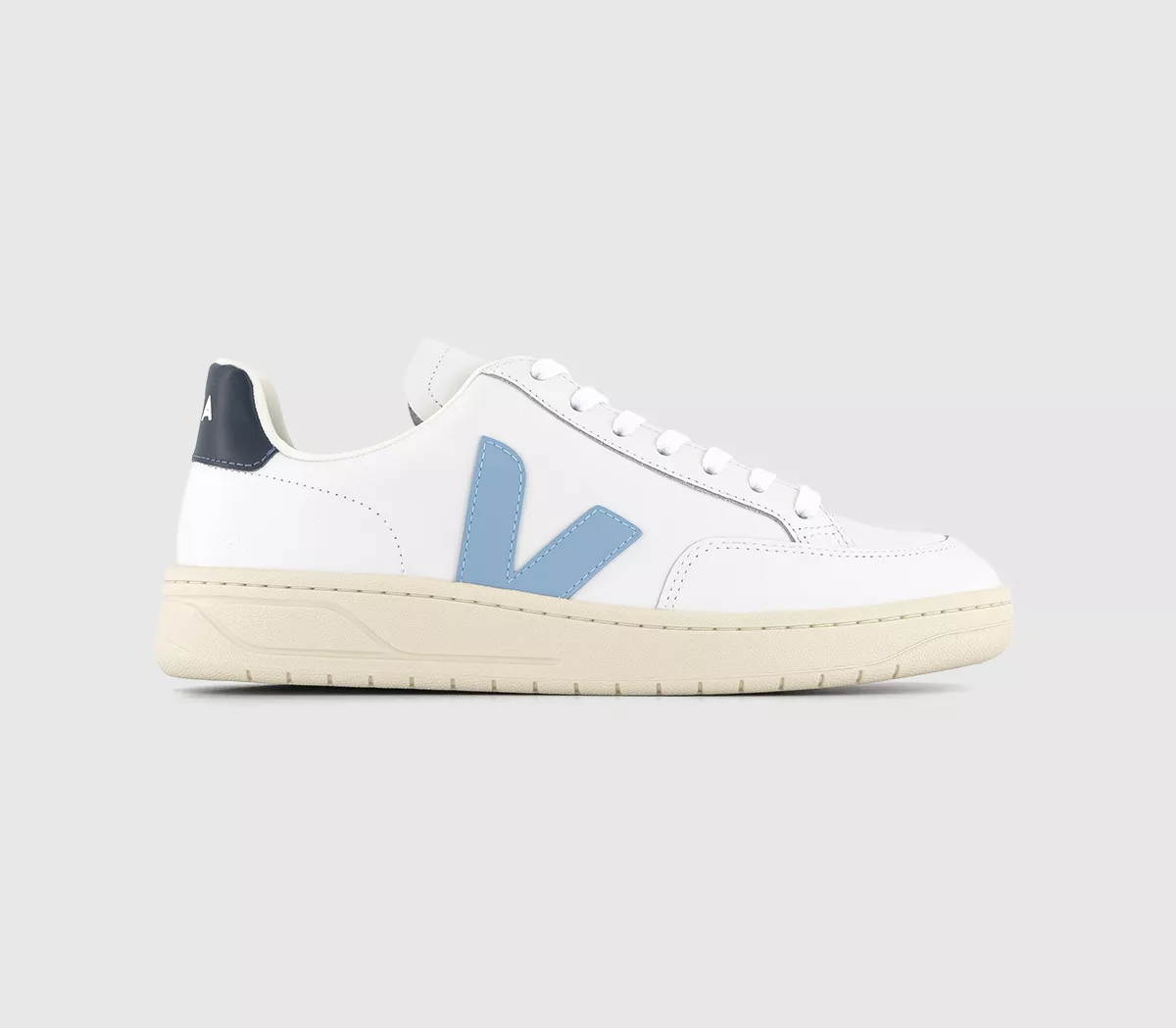 VEJA V-12 Trainers  Extra White Steel Nautico