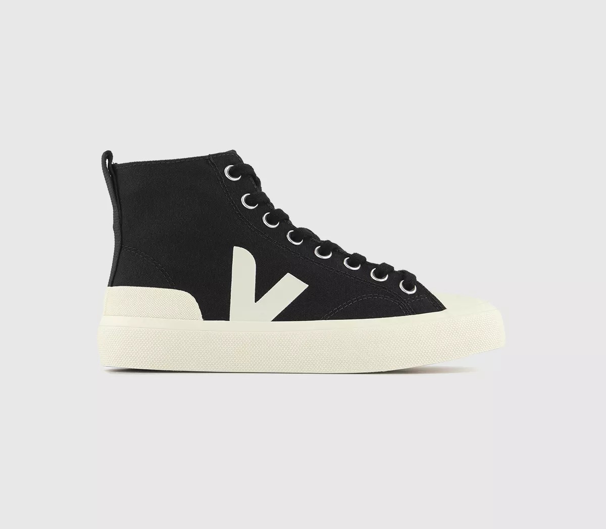 VEJA Wata II Trainers  Black Pierre F