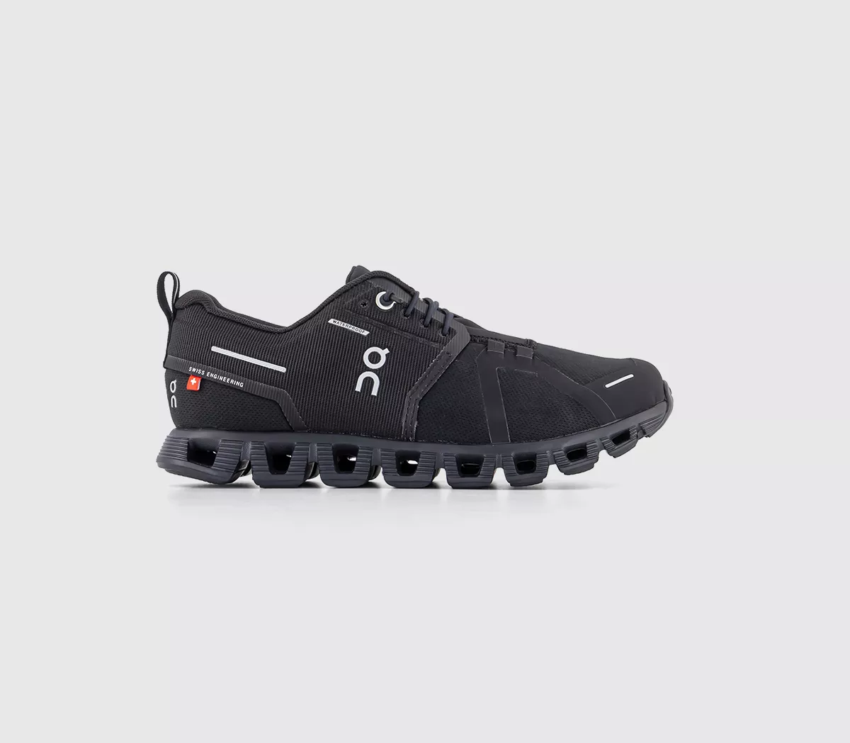 On Running Cloud 5 Waterproof Trainers All Black F