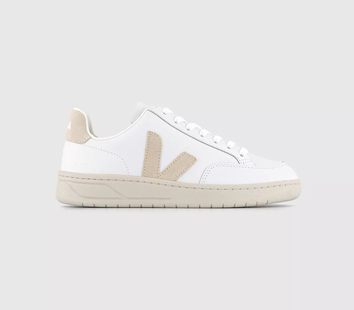 VEJA V-12 Trainers Extra White Sable