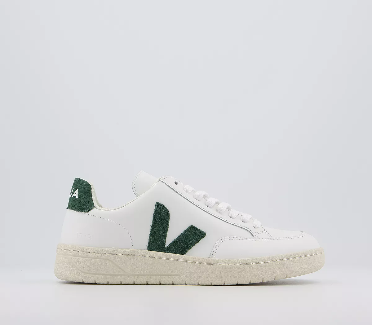 VEJA V-12 Trainers Extra White Cyprus F