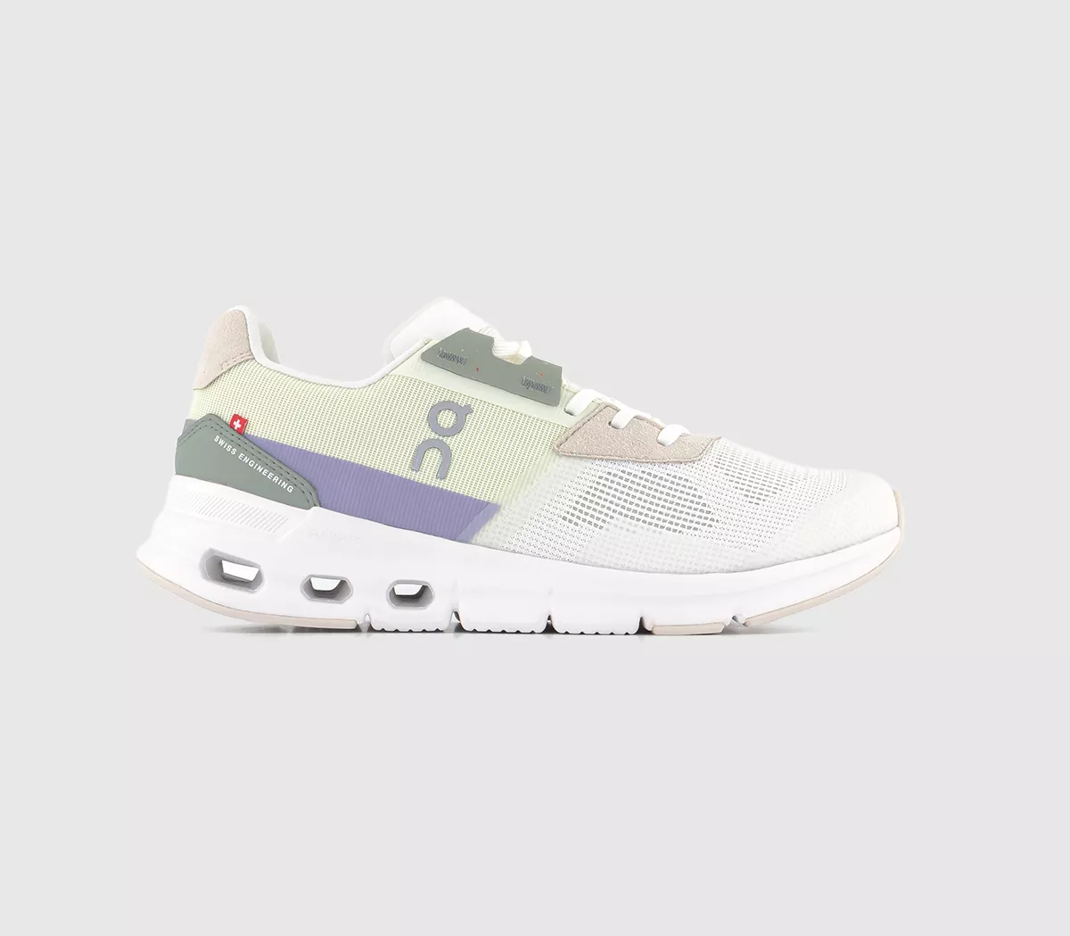 On Running Cloudrift Trainers  Undyed White Pink  F