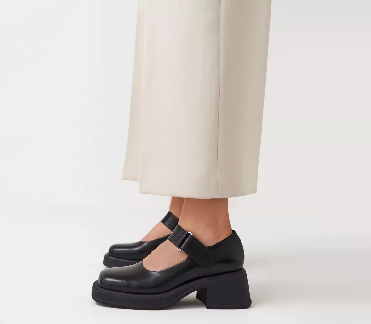 Vagabond Shoemakers Dorah Mary Jane Shoes Black