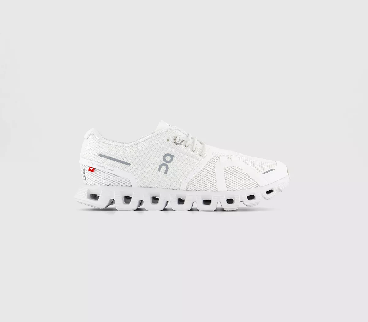 On Running Cloud 5 Trainers  Undyed White White F