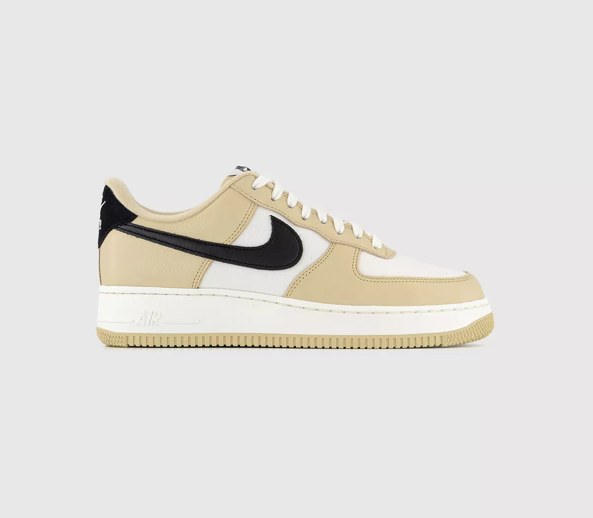Nike Air Force 1 07 Trainers Team Gold Black Sail