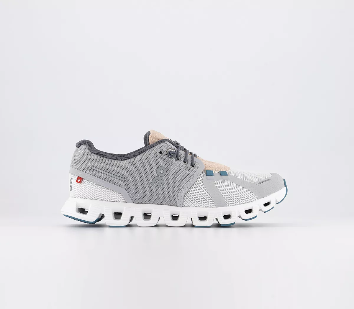 On Running Cloud 5 Push Trainers  Glacier Undyed White F