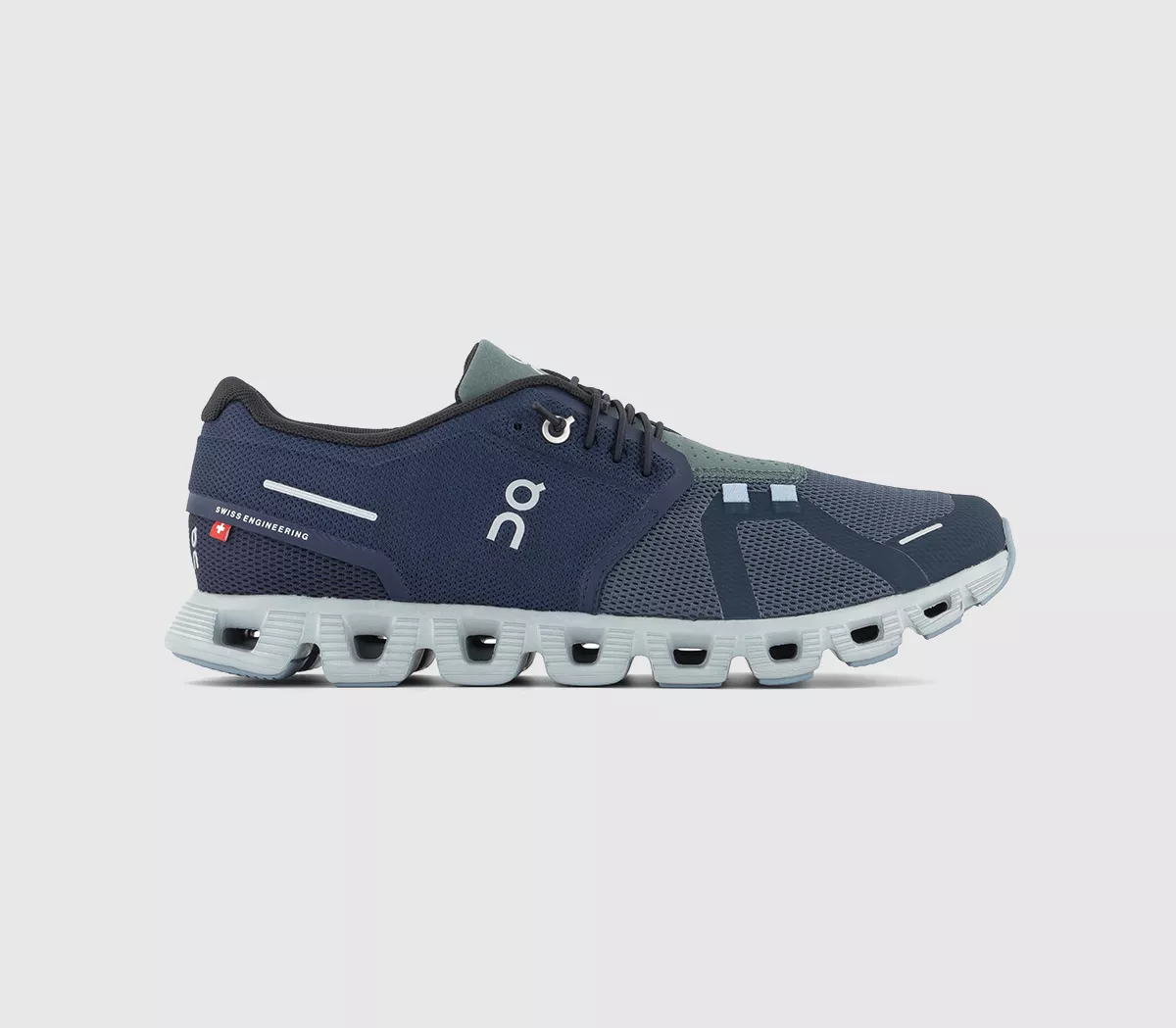 On Running Cloud 5 Trainers  Midnight Navy