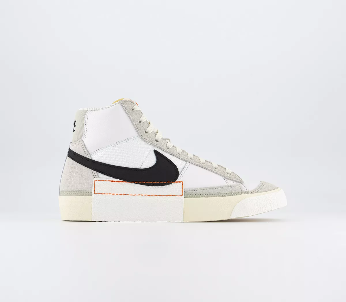 Nike Blazer Mid Pro Trainers White Black Light Bone Summit White