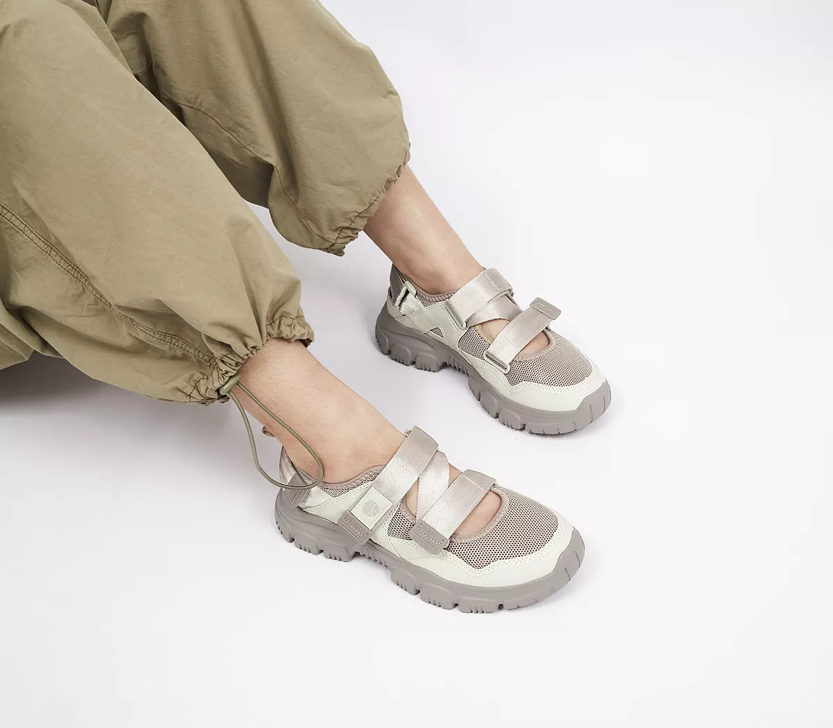 SHAKA Otter Trail At Linen Taupe