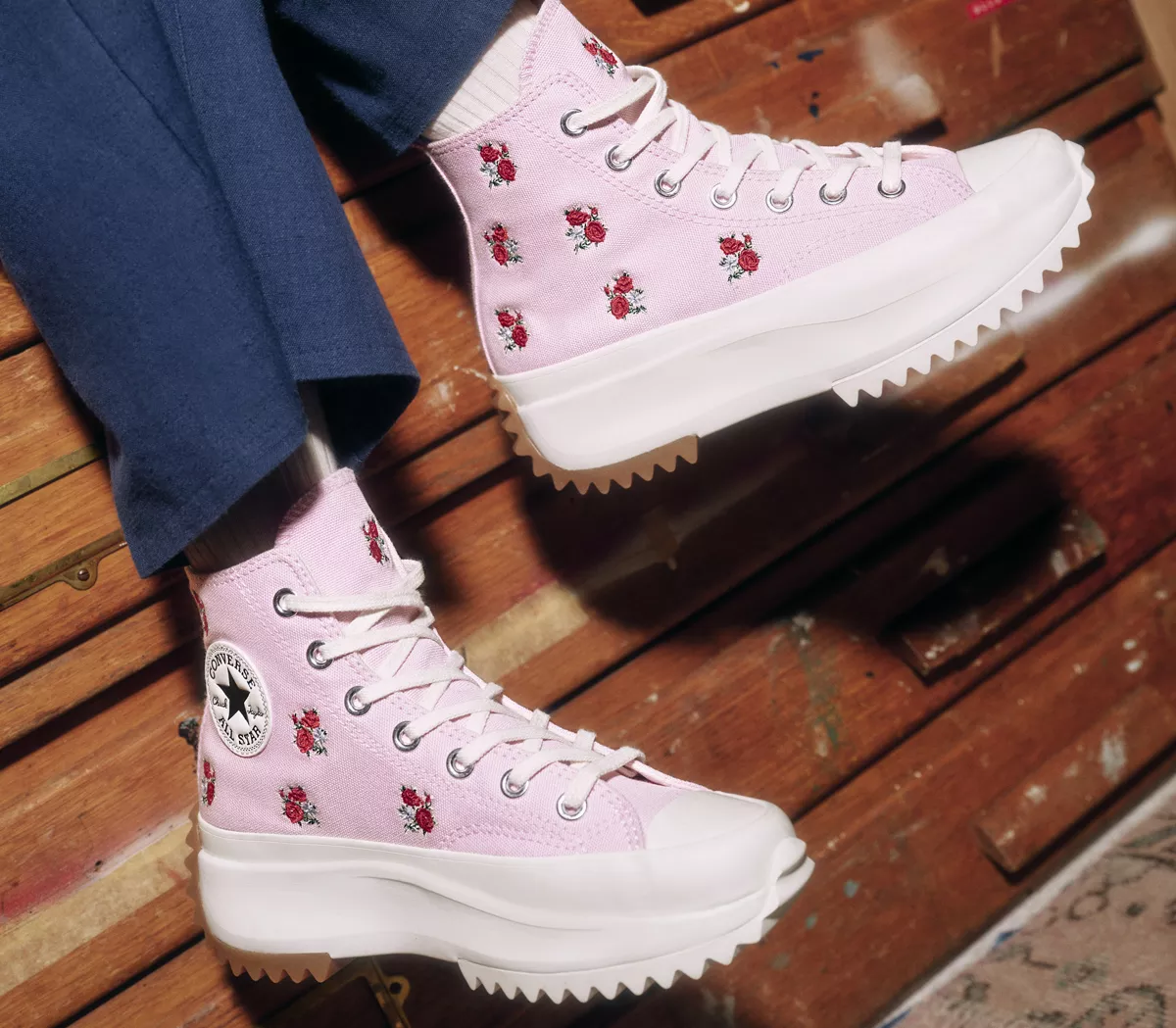 Converse Run Star Hike Platform Trainers  Sunrise Pink University Red Egret