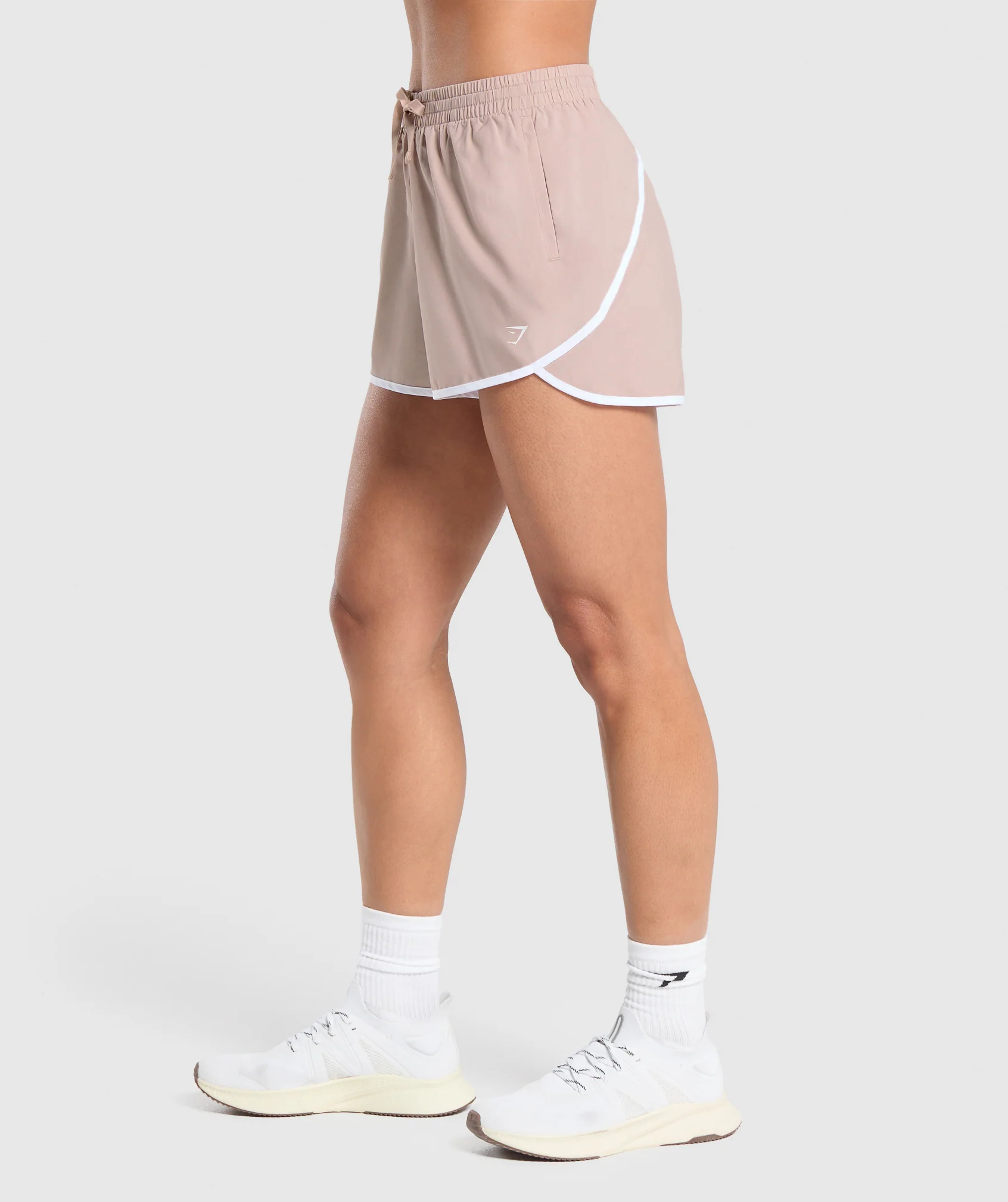 Training Contrast Loose Shorts 2.5"