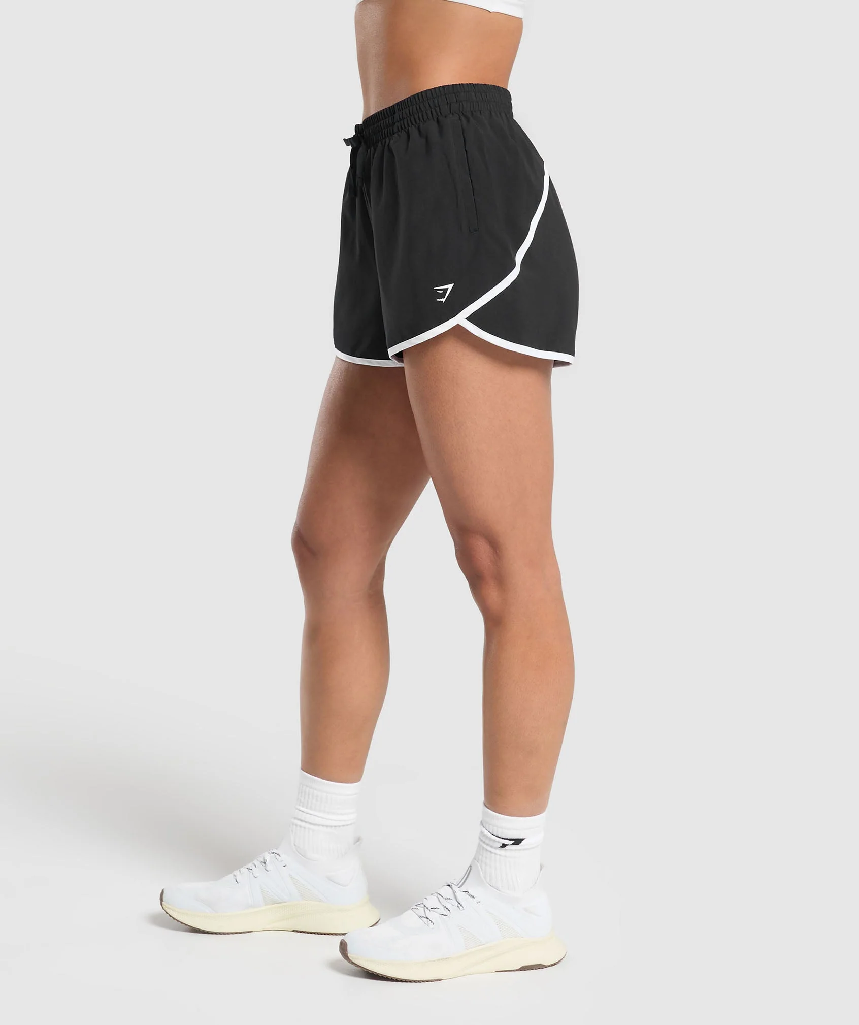 Training Contrast Loose Shorts 2.5"