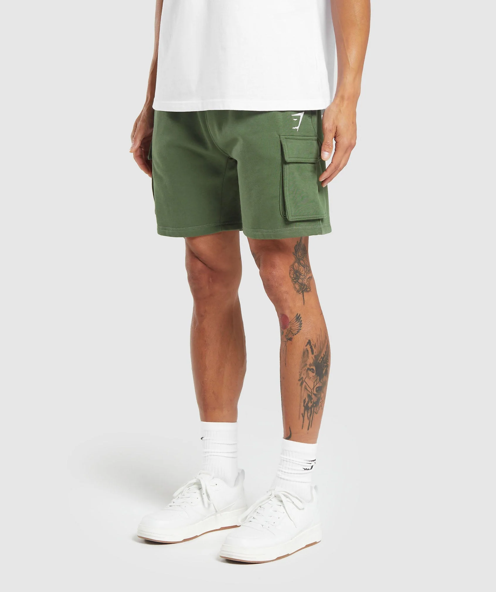 Crest Cargo 7" Shorts
