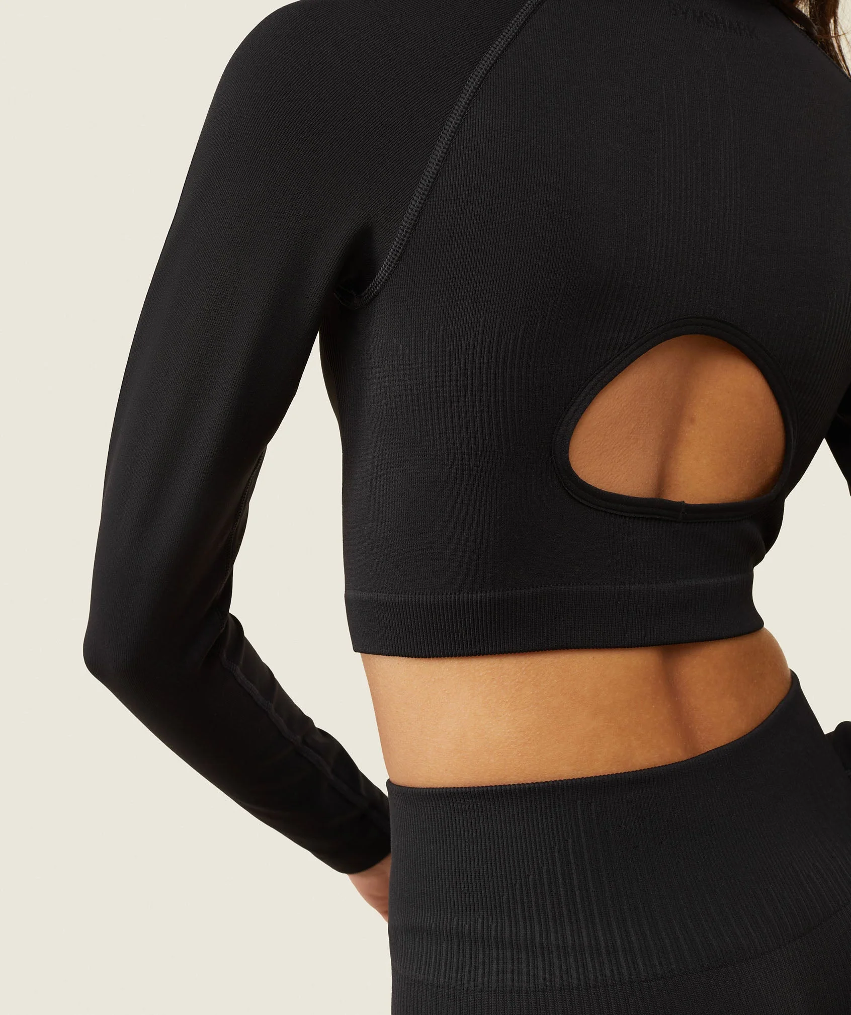 everywear Seamless Long Sleeve Crop Top