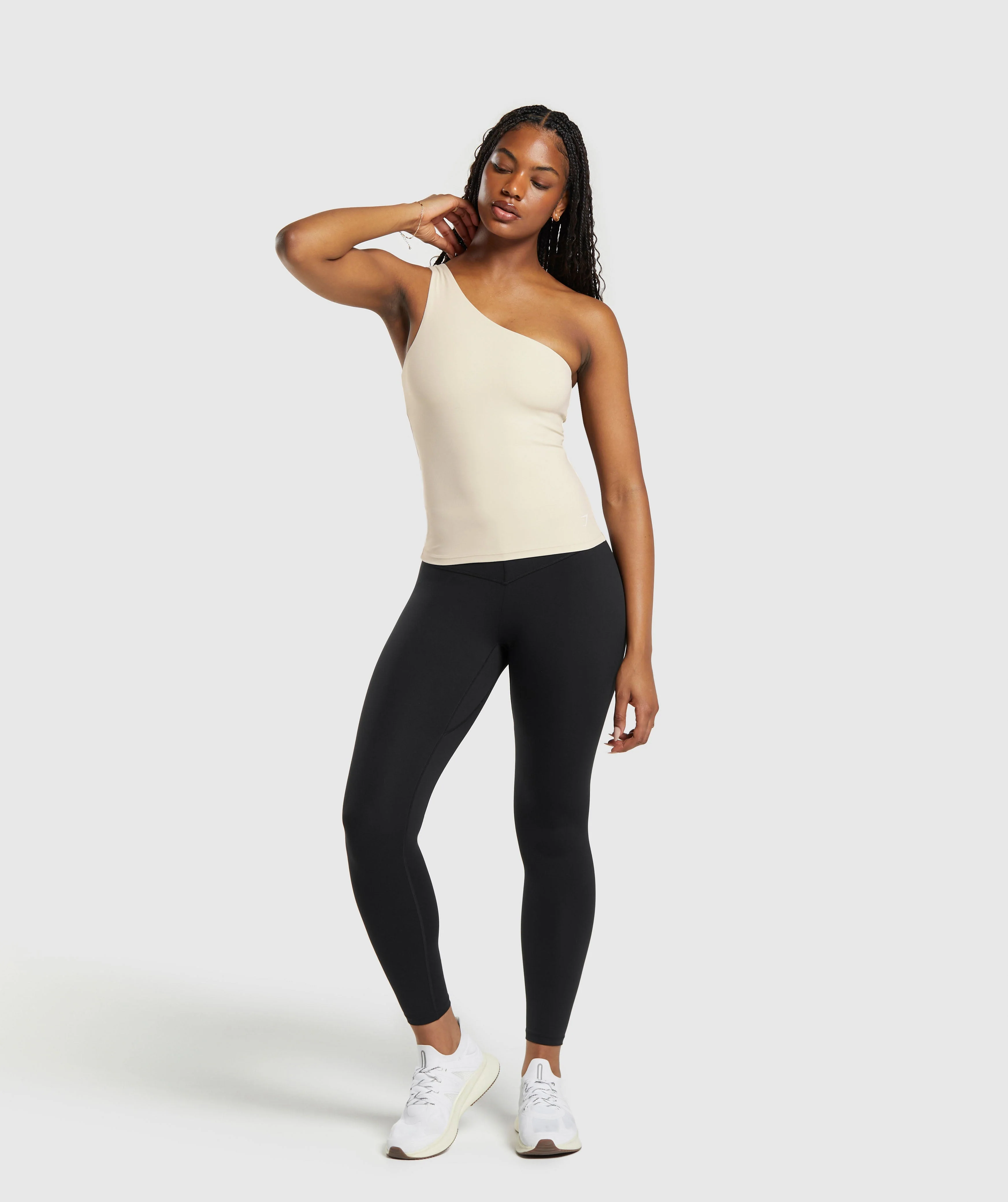 Asymmetric Tank With Shelf