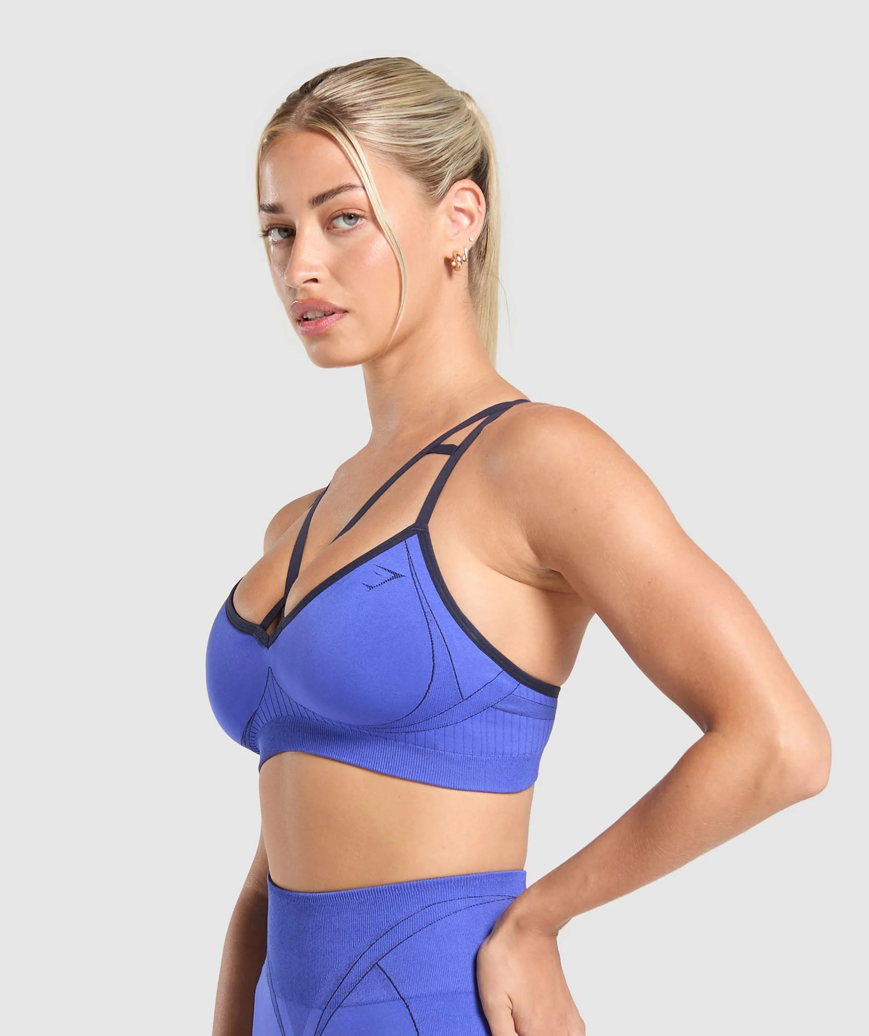 Apex Contrast Sports Bra