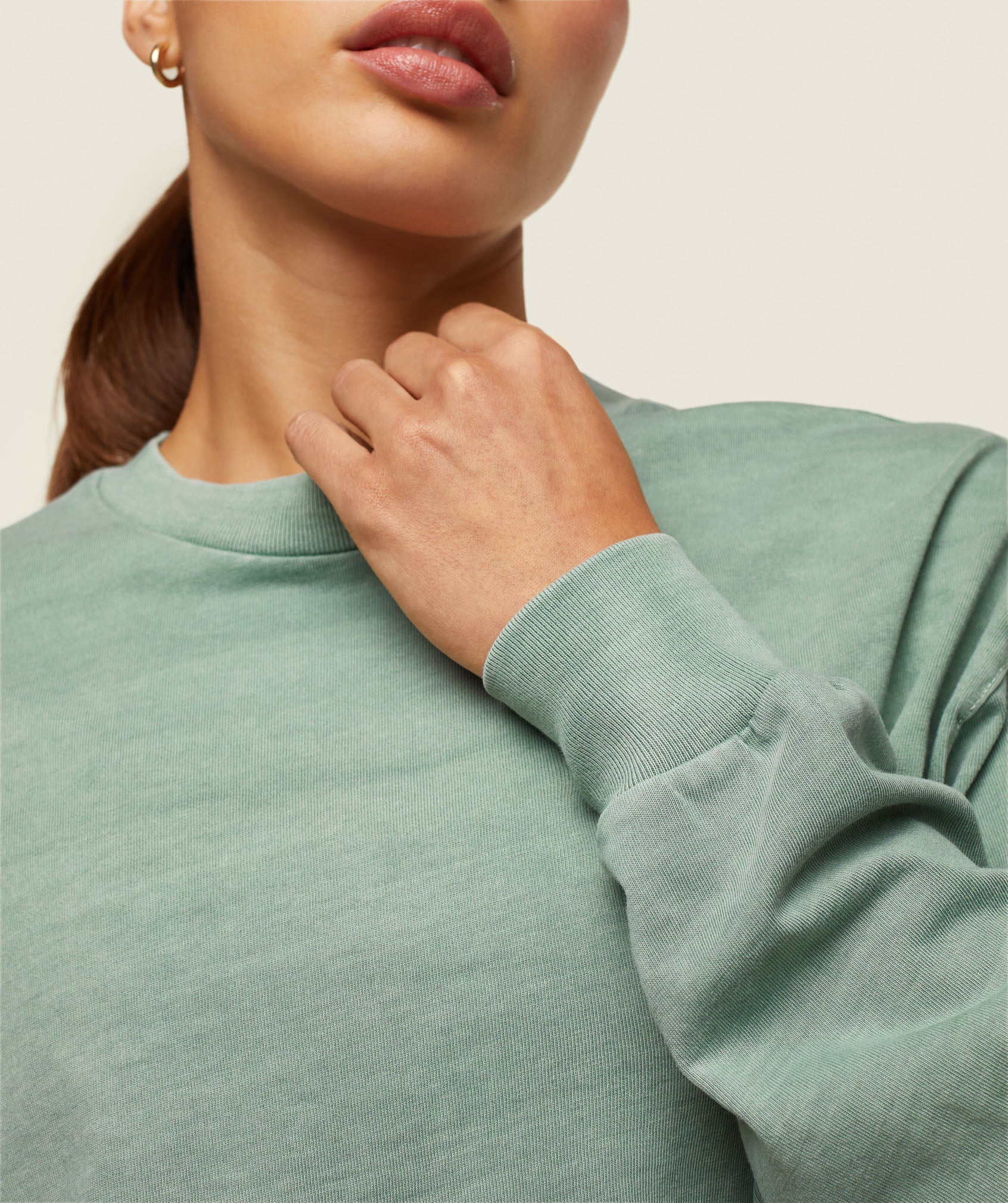 everywear Cropped Long Sleeve Tee