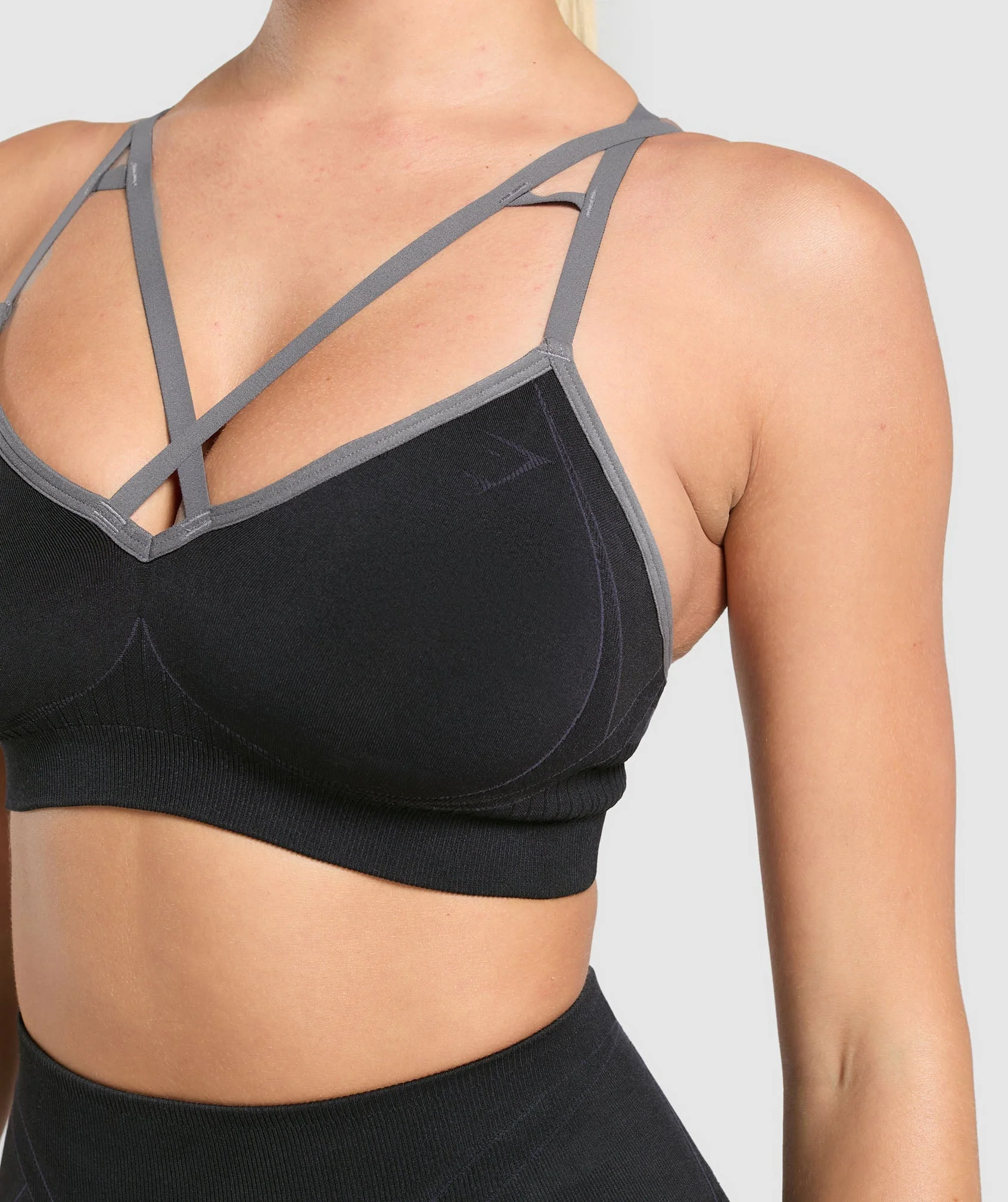 Apex Contrast Sports Bra