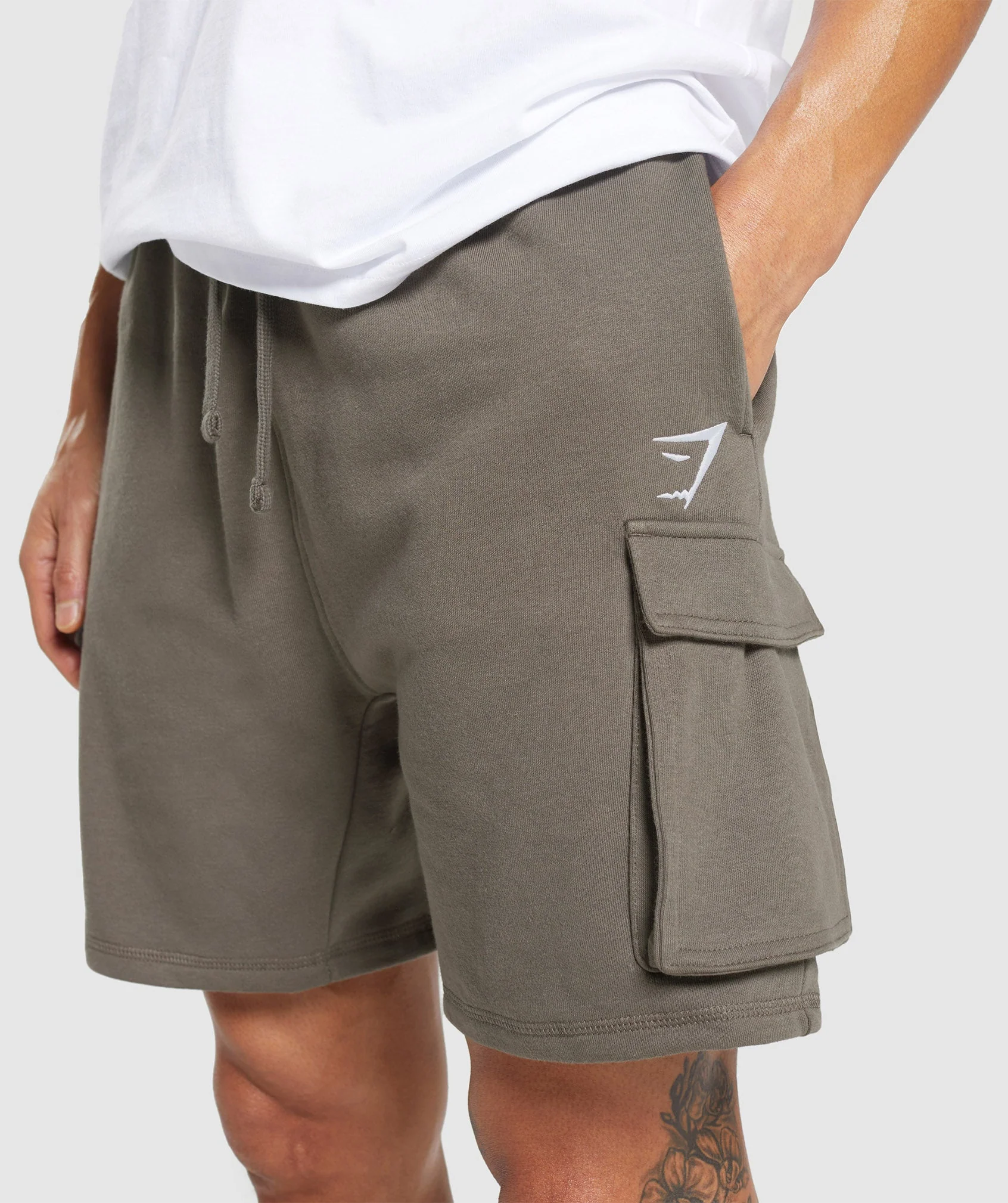 Crest Cargo 7" Shorts