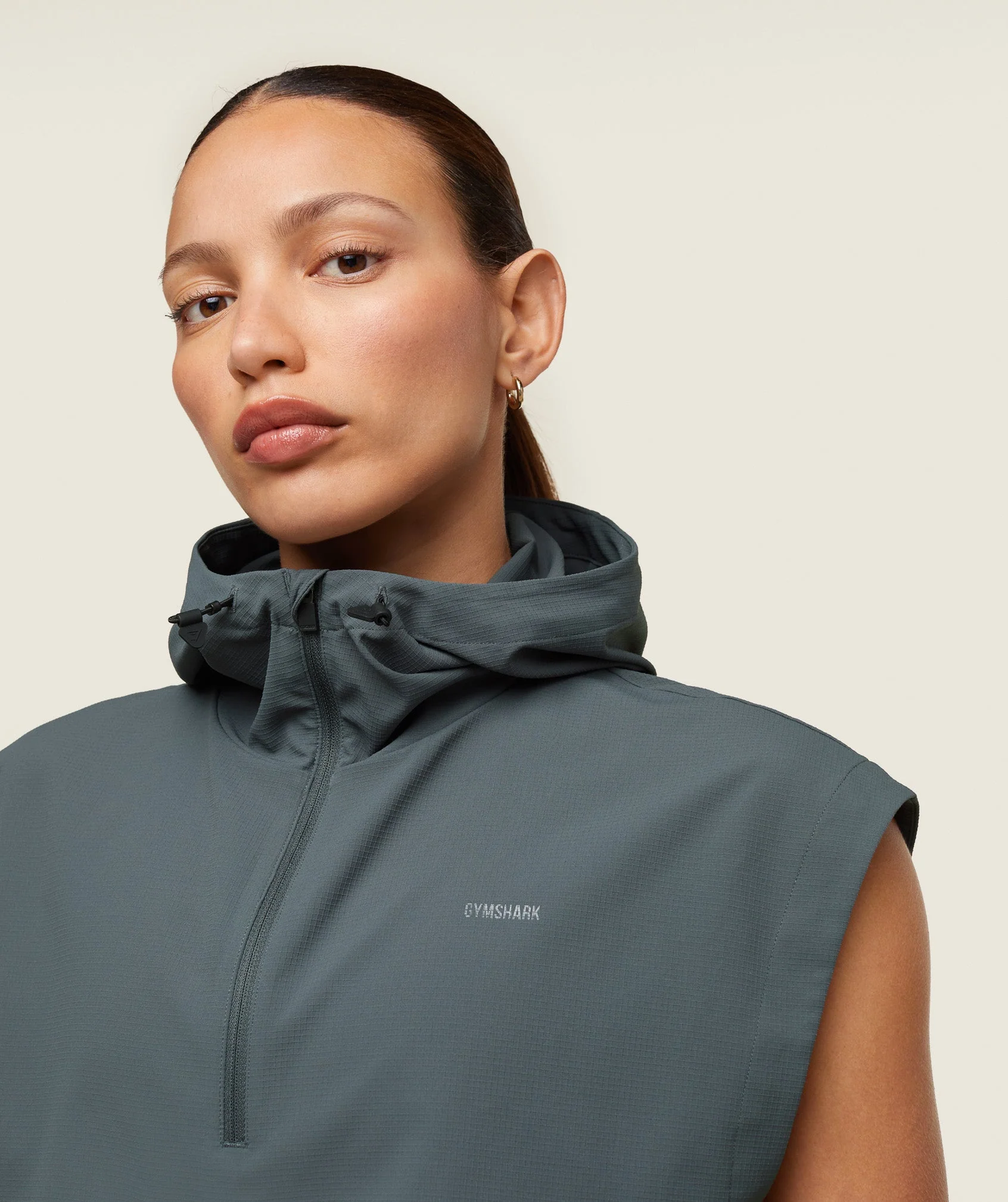 everywear Lightweight Sleeveless Jacket