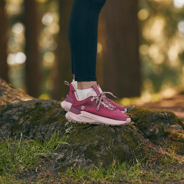 Women's Motion Access Low Lace-Up Sneaker