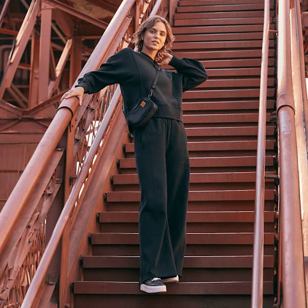 Women's Laurel Court High Top Lace-Up Sneaker