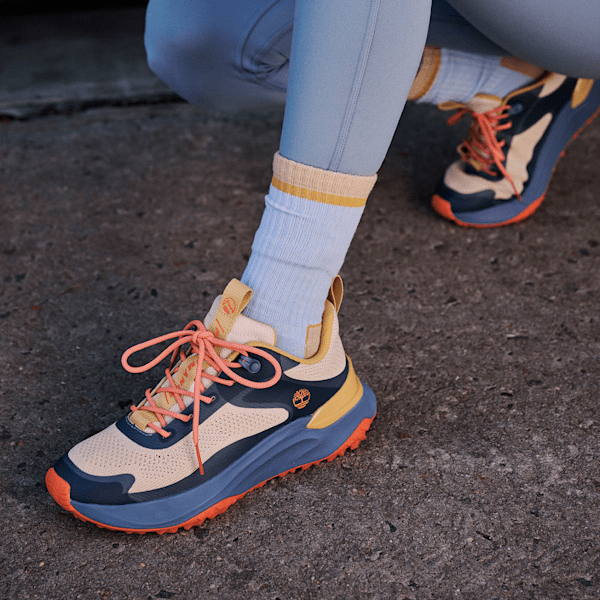 Women's Motion Access Low Lace-Up Sneaker