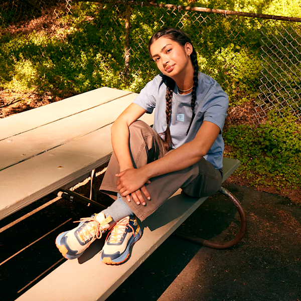 Women's Motion Access Low Lace-Up Sneaker