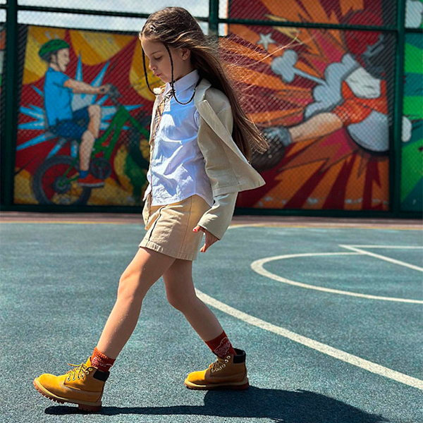 Youth Timberland? Premium 6-Inch Lace-Up Waterproof Boot