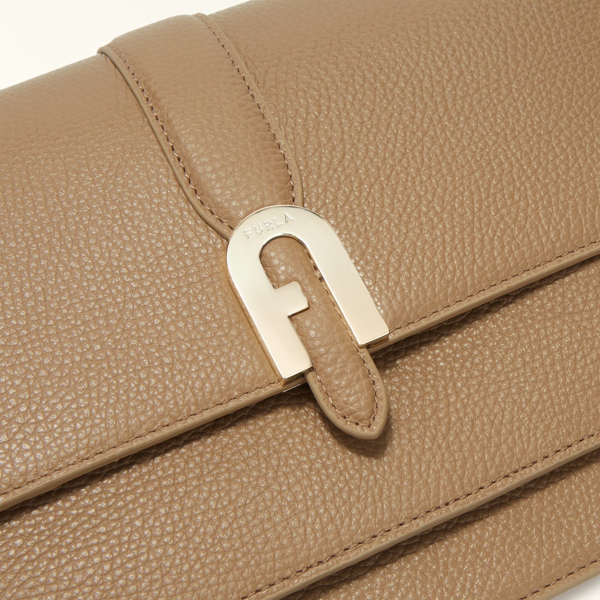 Furla Sofia Grainy Top Handle M