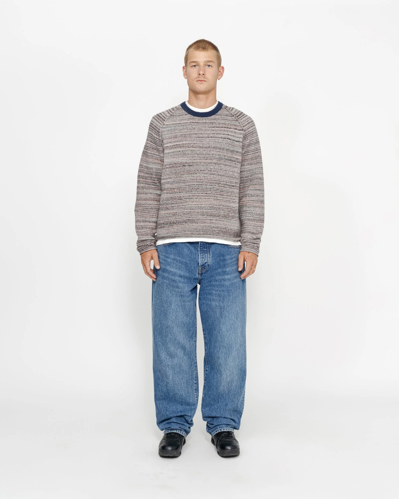 TEXTURED KNIT CONTRAST COLLAR CREW