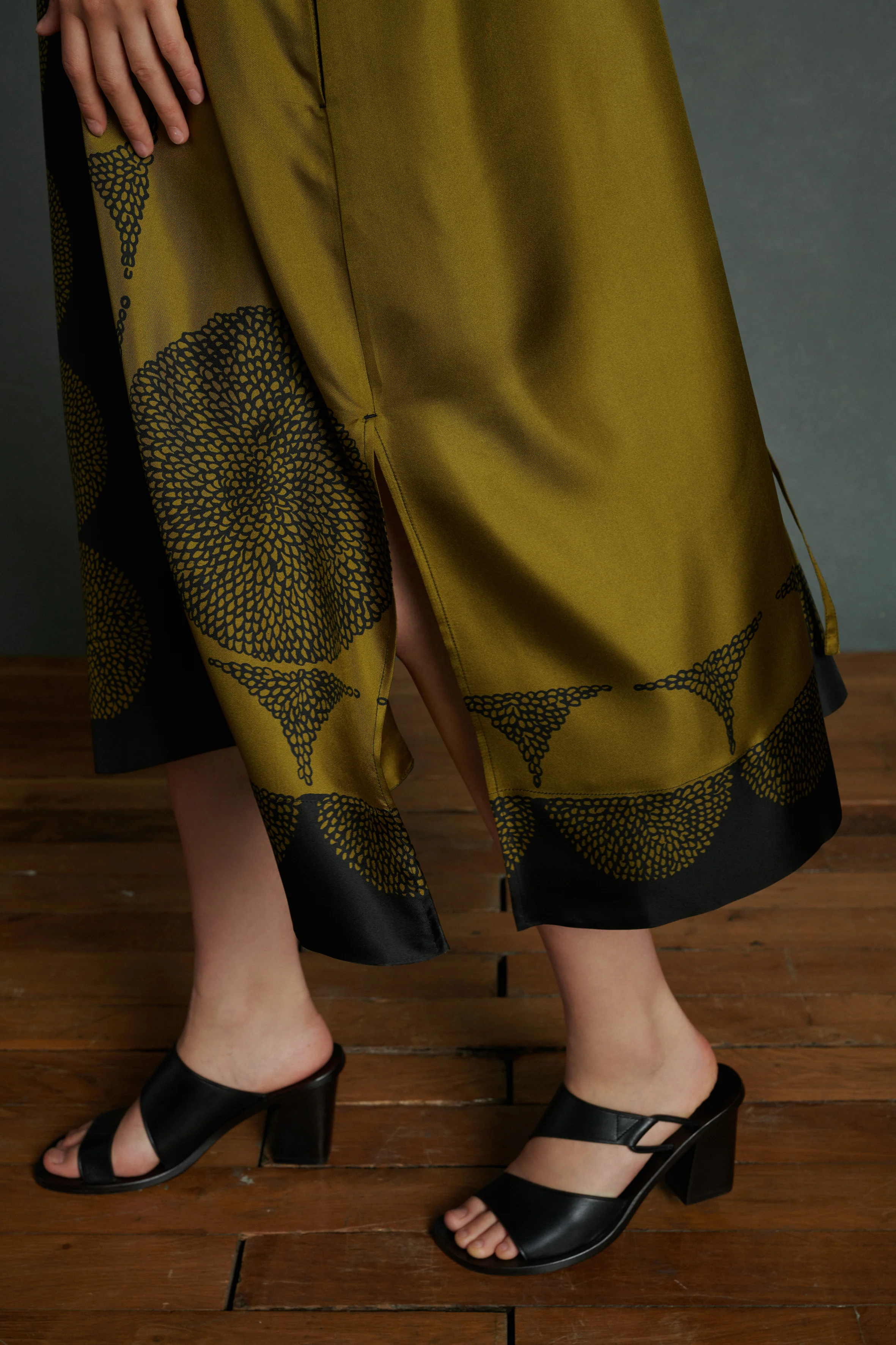 ASTREE BLACK SANDALS