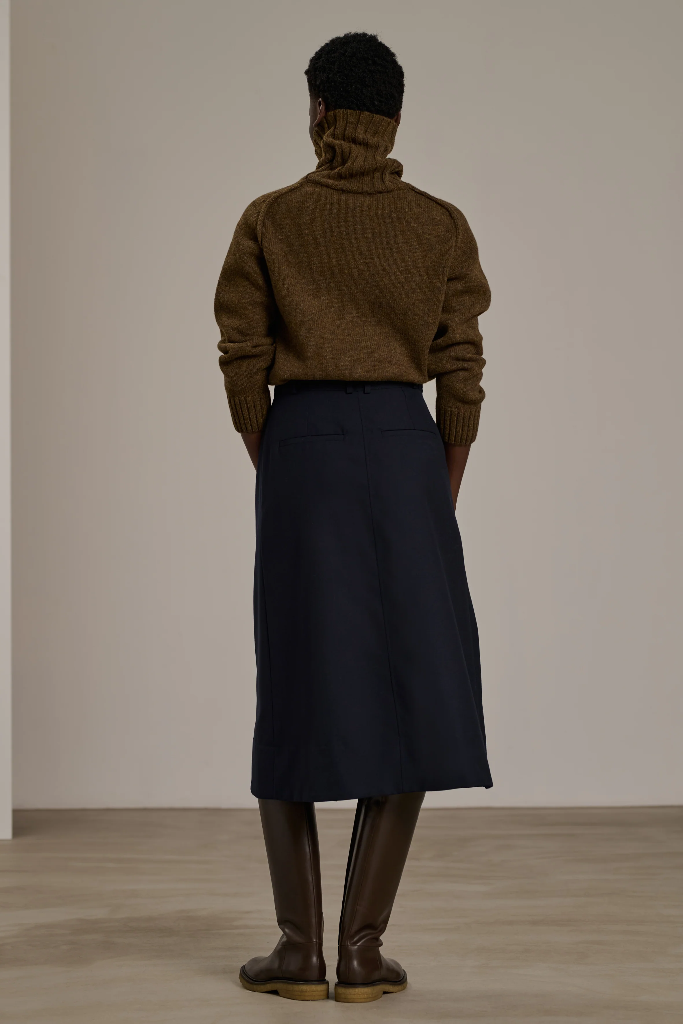 WINDY BROWN JUMPER