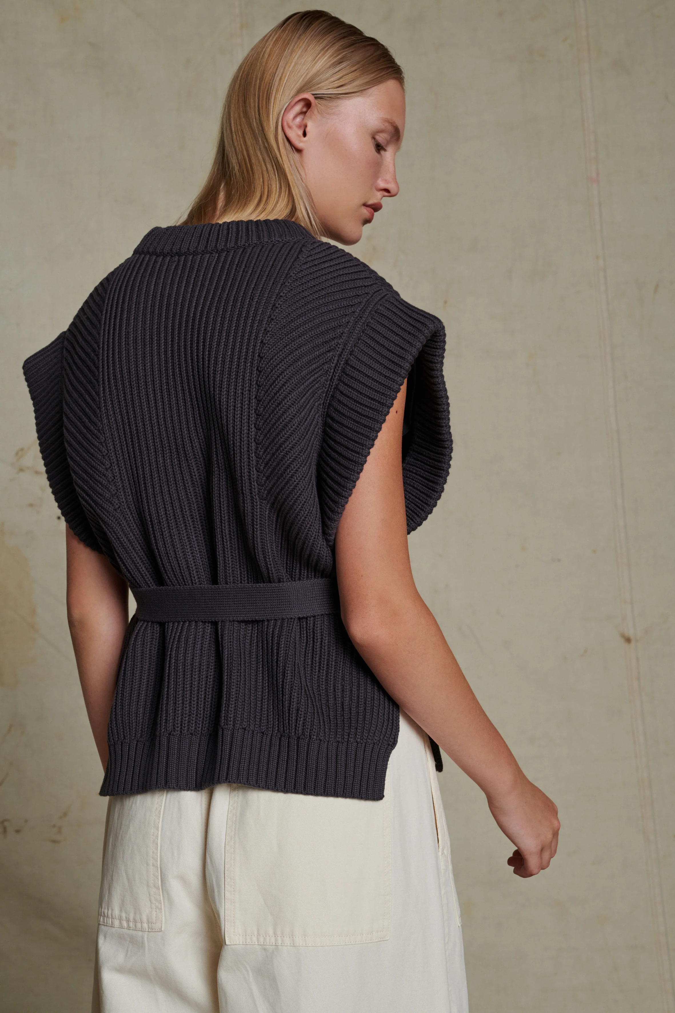 AKIRA GREY CARDIGAN