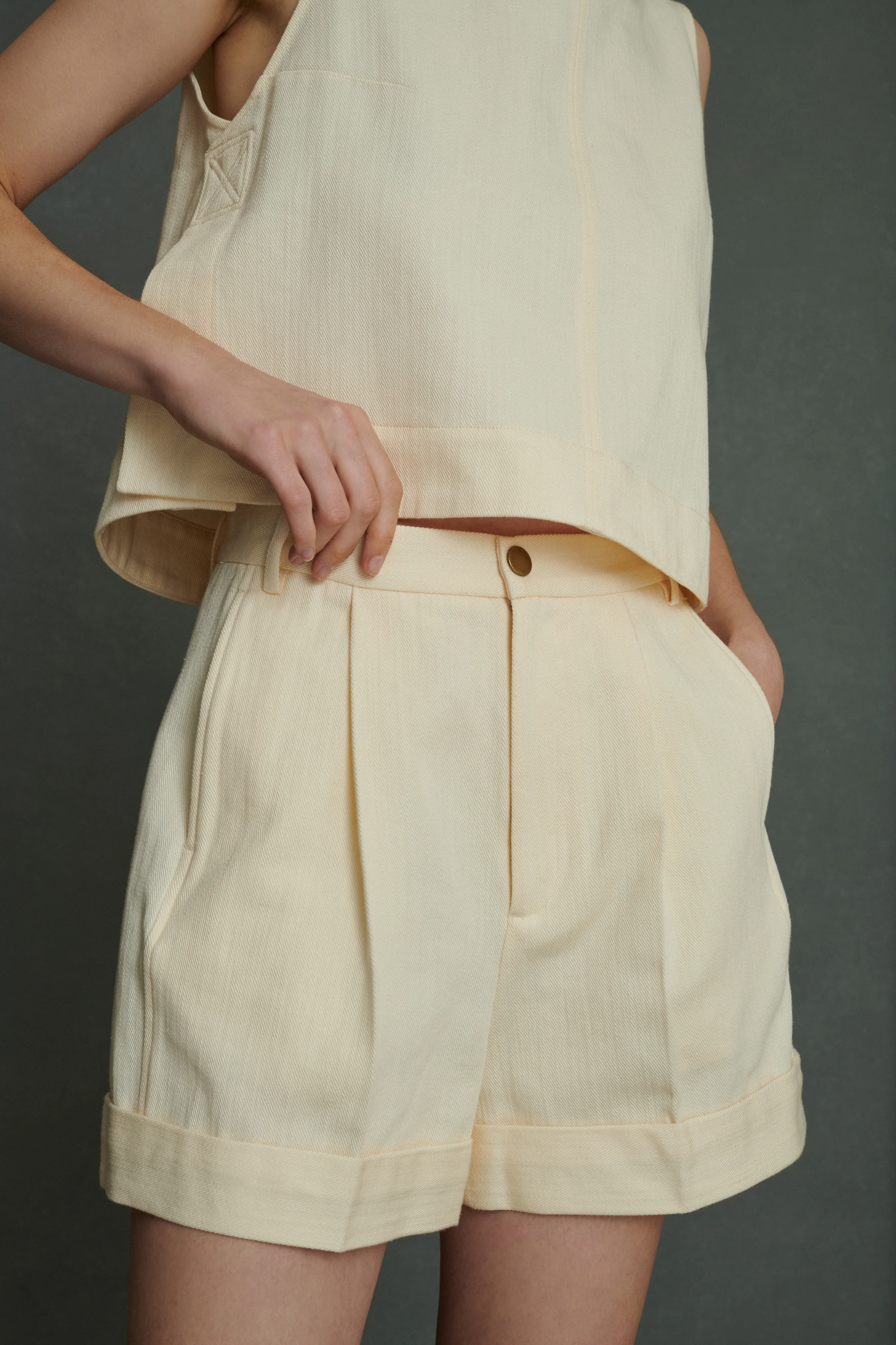 IGGY OFF-WHITE SHORTS