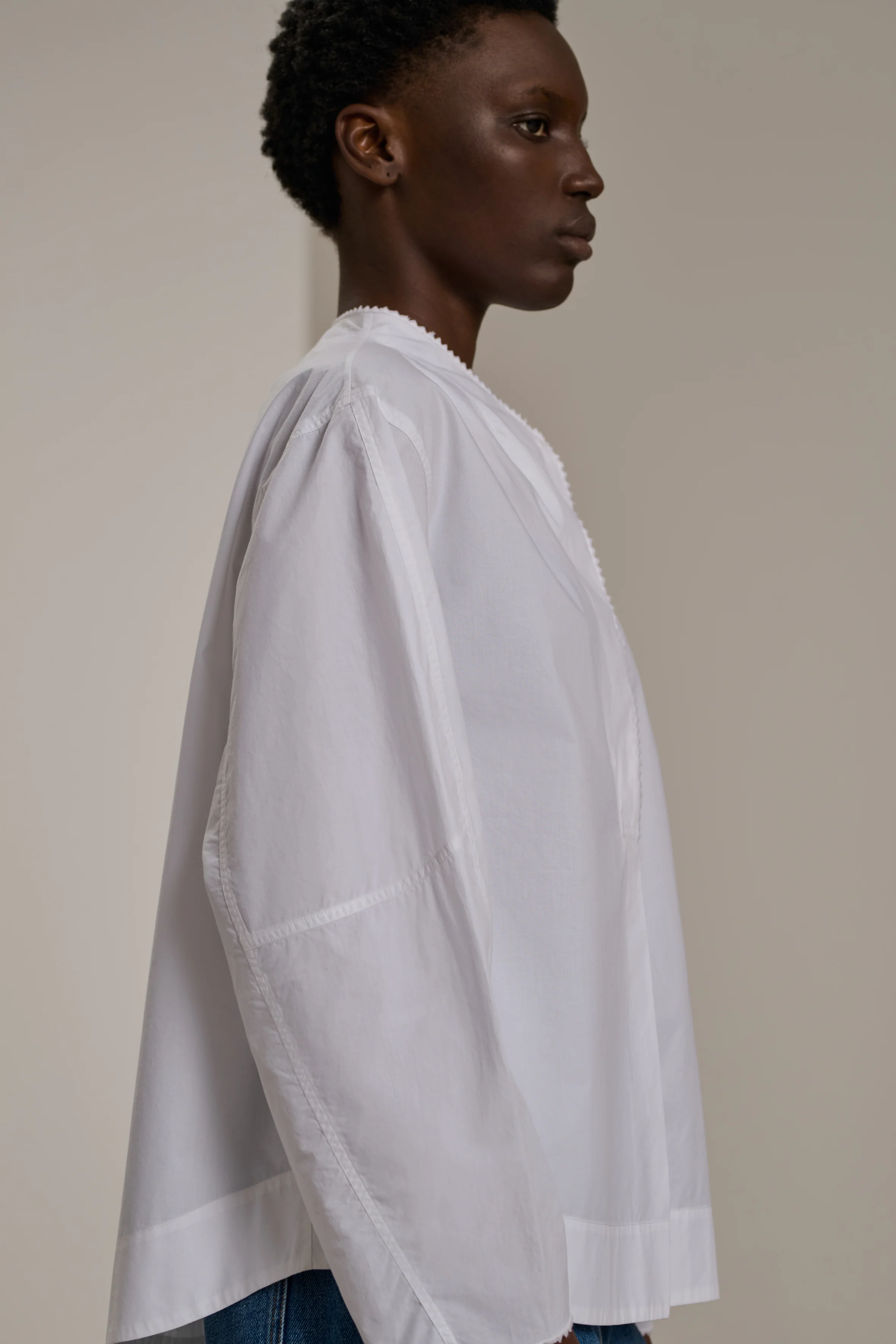 BERRY WHITE BLOUSE