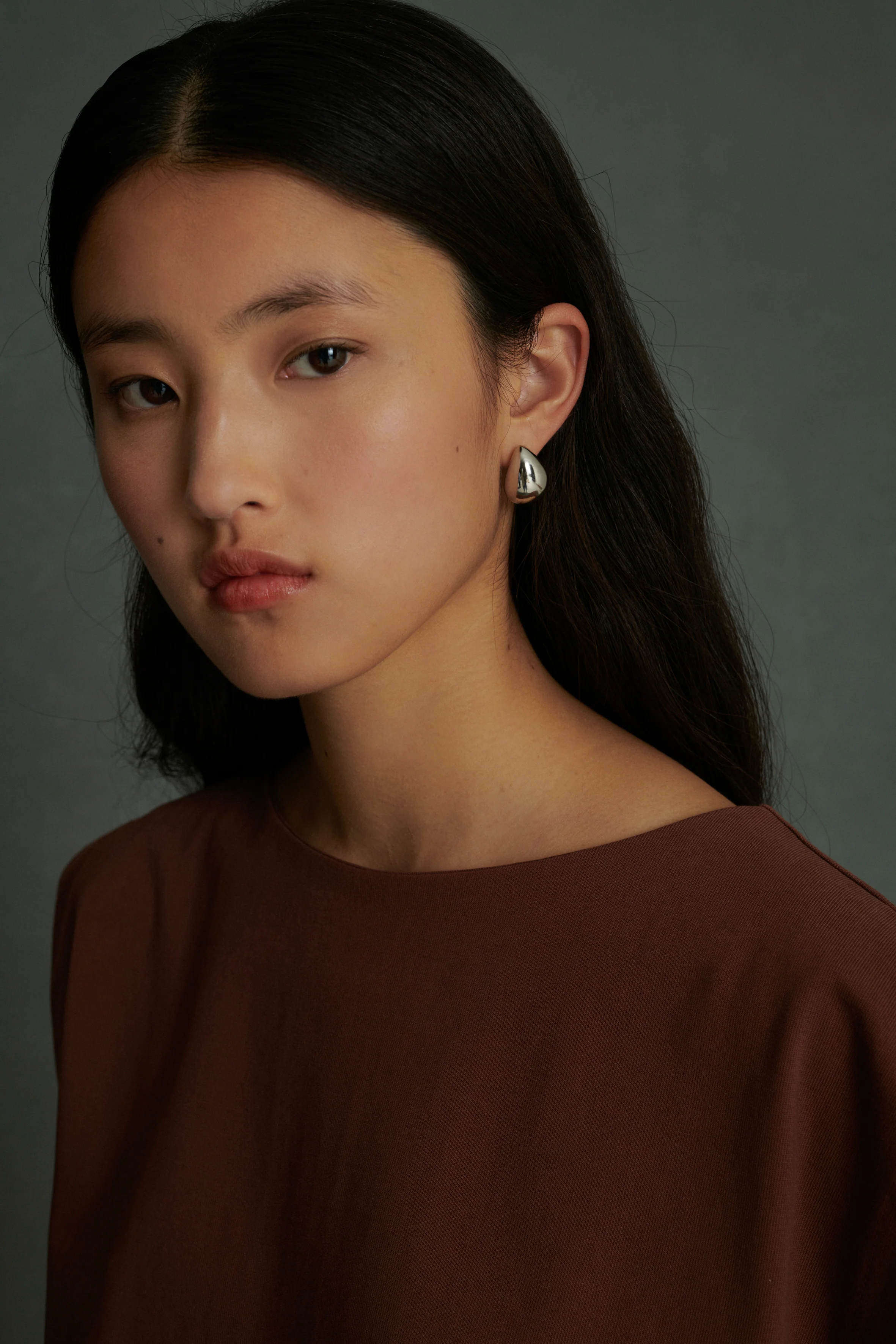 ZINNIA GREY EARRINGS