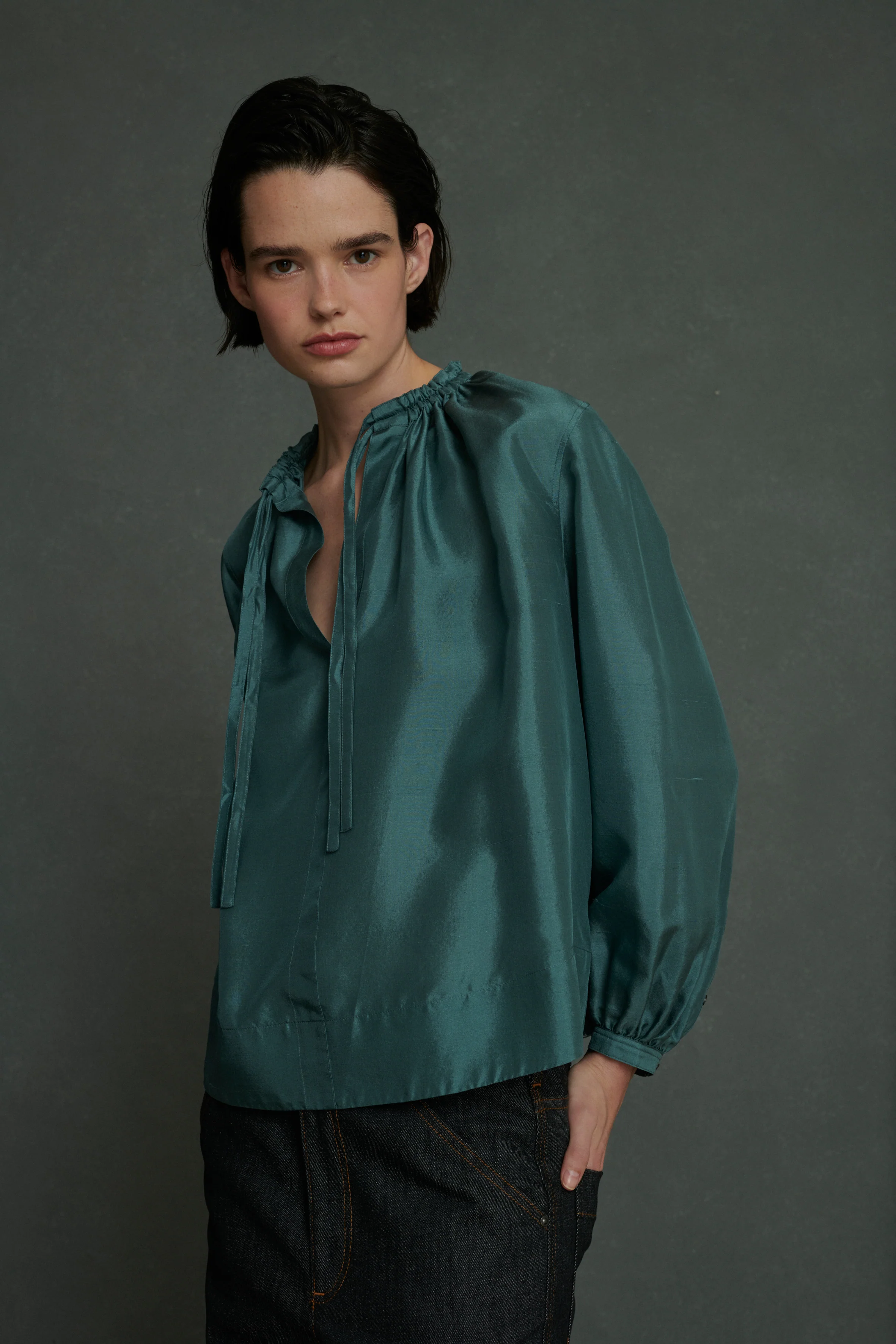 UNIVERS GREEN BLOUSE